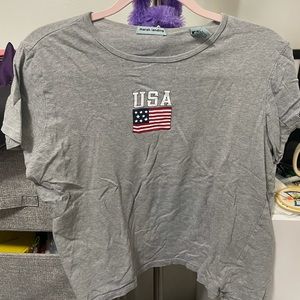 usa cropped loose shirt